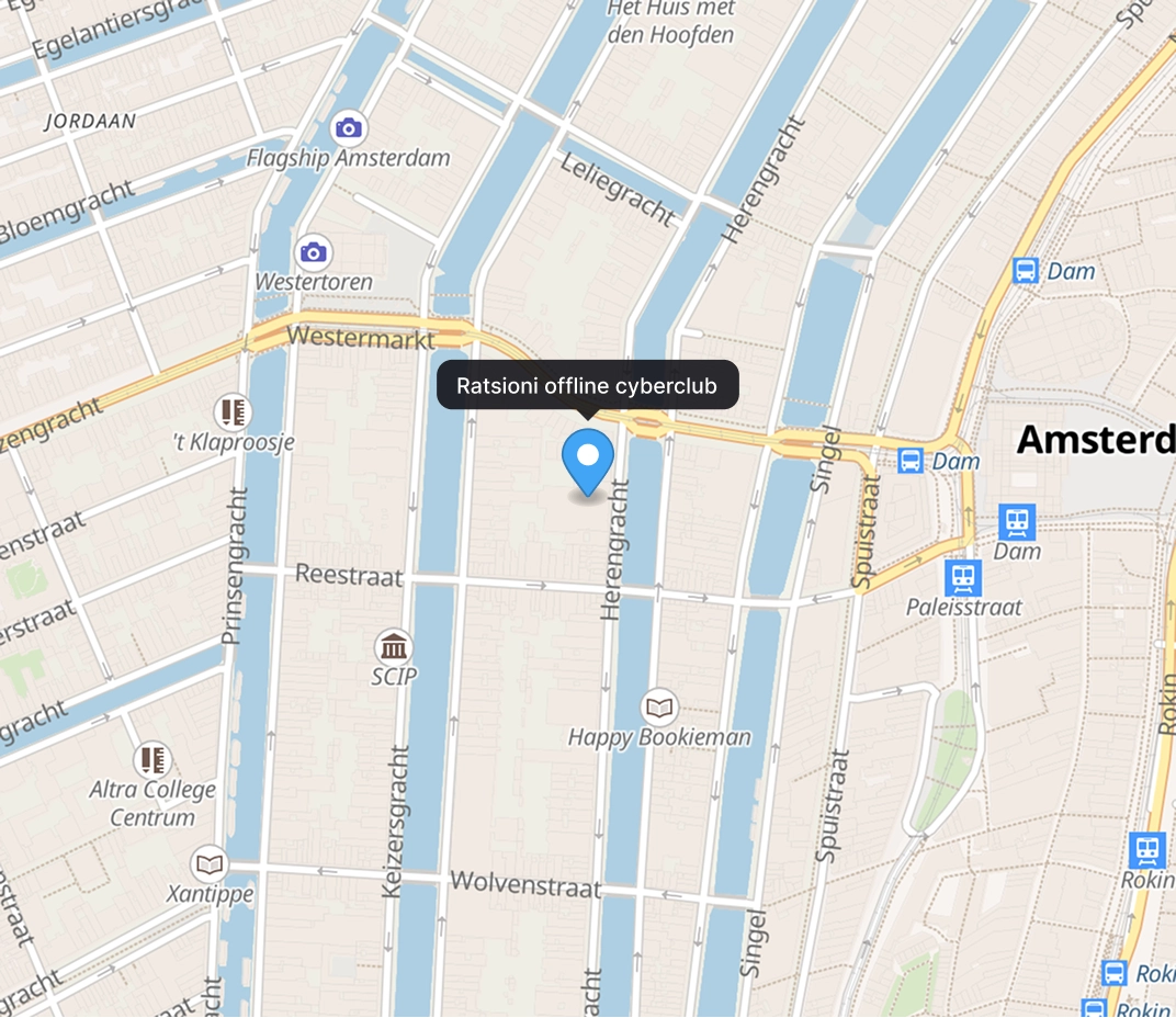 Gedetailleerde straatkaart van het centrum van Amsterdam met de exacte locatie van de offline cyberclub Ratsioni nabij de Herengracht, omringd door historische grachten, bruggen, smalle straatjes en nabijgelegen stadsmonumenten in een drukke stadswijk van de Nederlandse hoofdstad